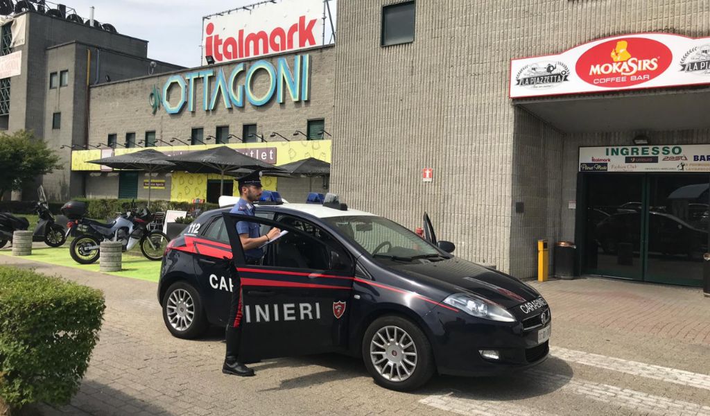Sottoposto a sorveglianza speciale va in giro a rubare nella auto: arrestato