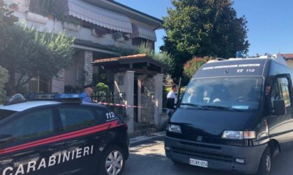 Tenta di uccidere moglie e figli a martellate: arrestato