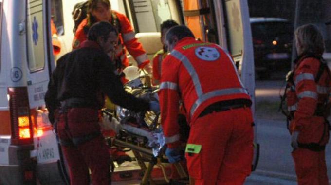 Malori nella notte, in ospedale una 21enne e un 34enne SIRENE DI NOTTE