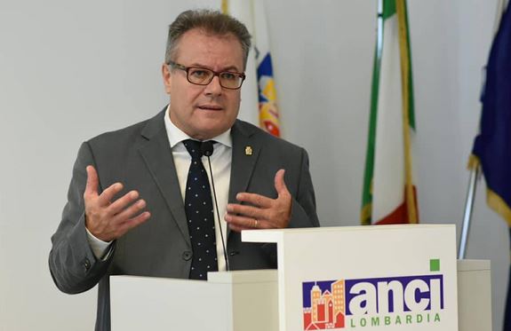 Anci Lombardia interroga cittadini e sindaci