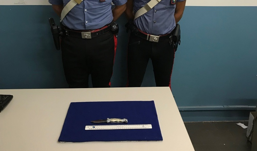 Vigevano: colto da raptus sferra 6 coltellate ad anziano incontrato per strada