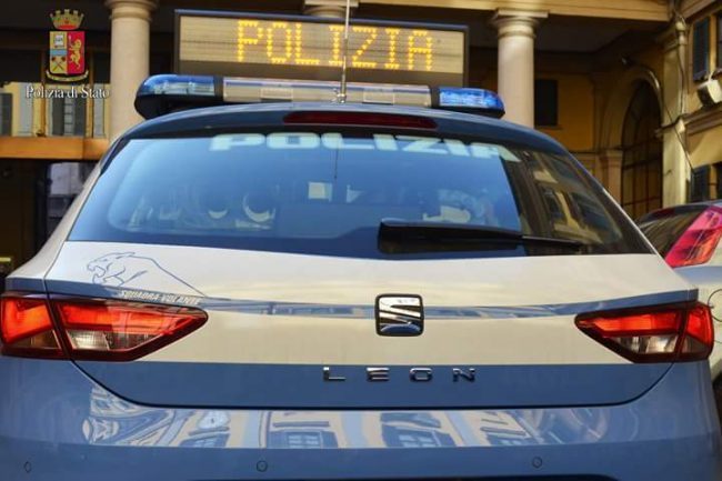 Fugge all’alt e semina il terrore tra i pedoni, via 120 punti dalla patente