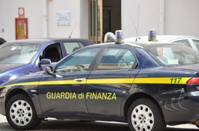 Scoperta maxi truffa nel settore delle energie rinnovabili