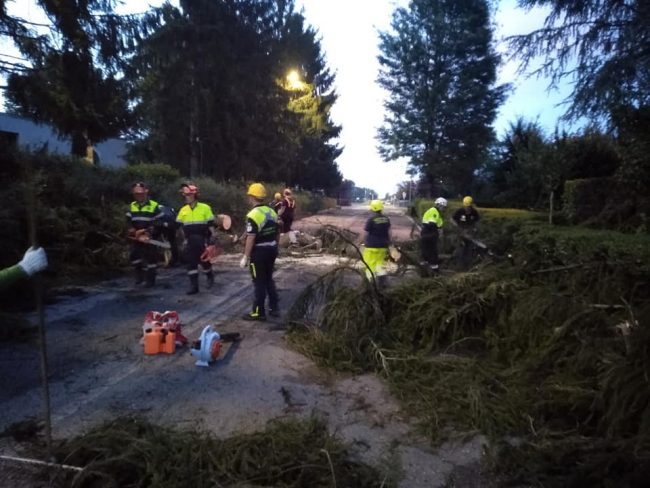 Tomba d'aria nel Pavese: danni in tutta la provincia FOTO