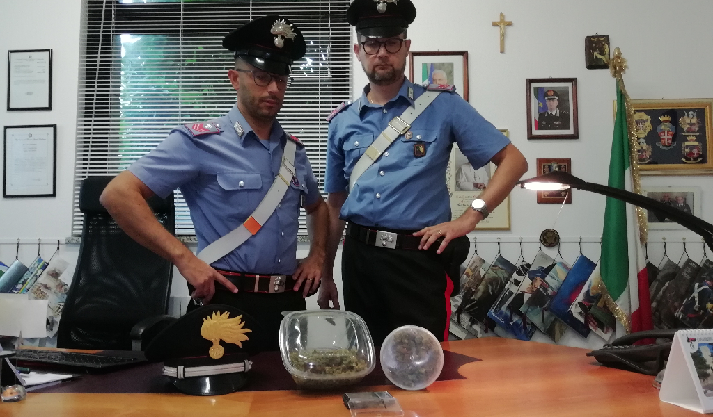 Spaccio di sostanze stupefacenti: arrestato pusher 17enne
