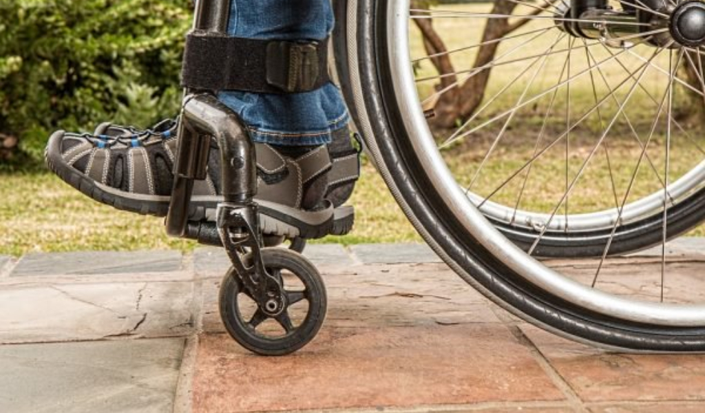 “Ho un figlio disabile, ma il Comune ci toglie i fondi di sostegno”