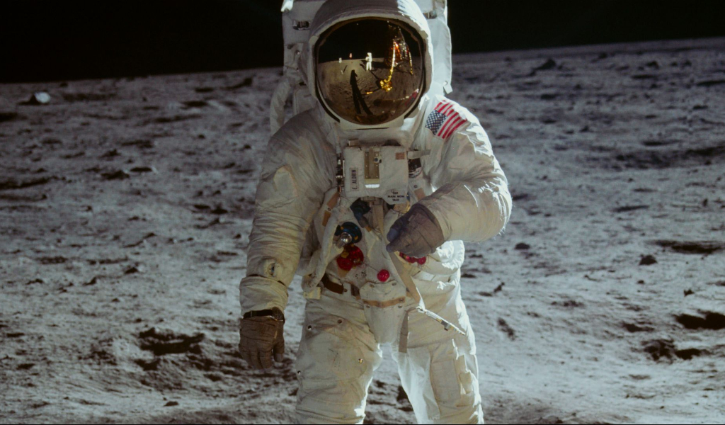A Vigevano: “Razionale alcoolica: l’impresa dell’Apollo 11”