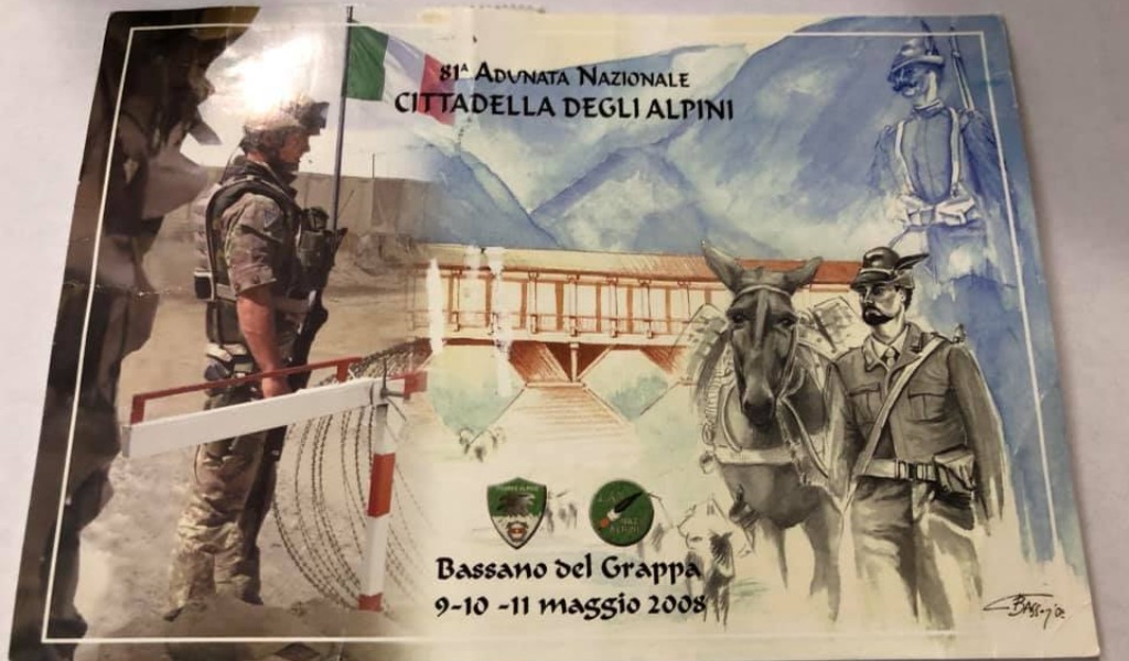 Cartolina recapitata dopo 11 anni… e nel frattempo, due dei mittenti sono deceduti