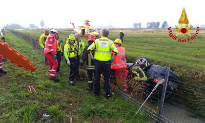 Grave schianto sull'A1, 72enne si ribalta fuori strada e finisce nel fossato