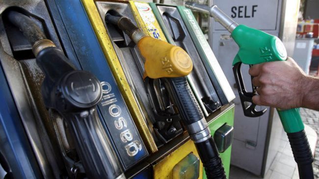 Fate il pieno all’auto: confermati due giorni di sciopero benzinai, ma qualcuno rimane aperto