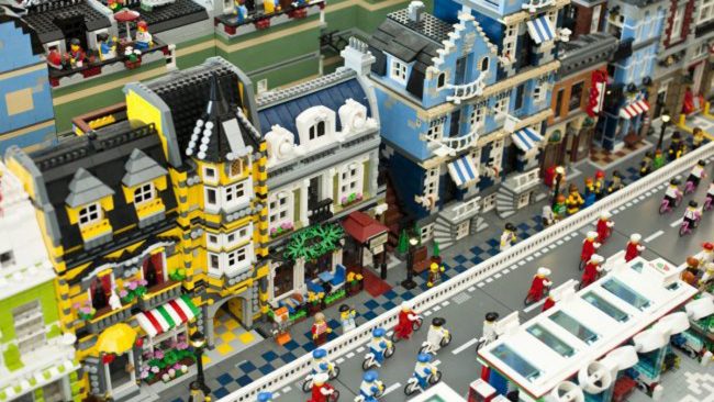 Inaugurata a Monza la più grande città fatta di mattoncini Lego
