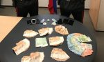 Arrestato pusher: in tasca 27 dosi di cocaina e 9mila euro in contanti