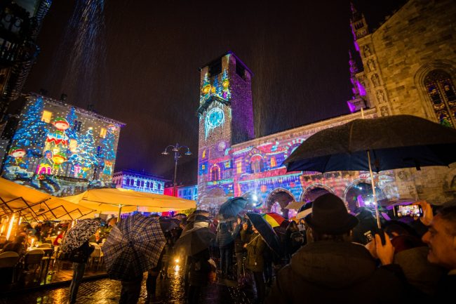 Si è accesa la Città dei Balocchi 2019: Como risplende con le luci del Natale FOTO