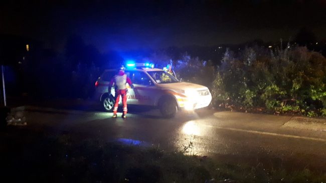 Vigilante investe e uccide motociclista, poi sconvolto si spara