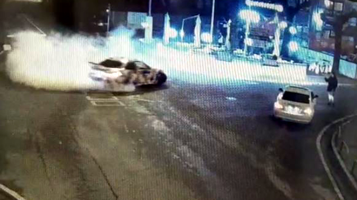Fast and furious in centro al paese, ma le telecamere li inchiodano IL VIDEO