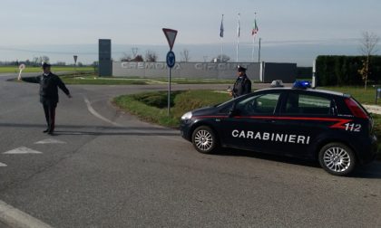 Rubava dalle auto parcheggiate al "Cremona Circuit": denunciato 23enne pavese