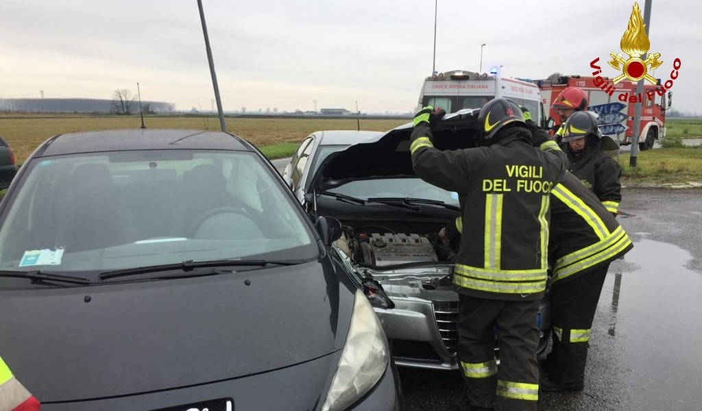 Scontro tra due auto a Mede: strada bloccata per un’ora