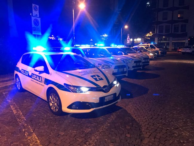 Vigevano: in negozi etnici alimenti scaduti e in confezioni non originali