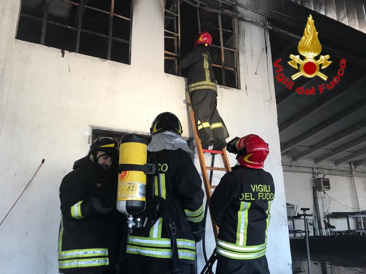 Vigilia di Natale di fuoco a Robecco FOTO