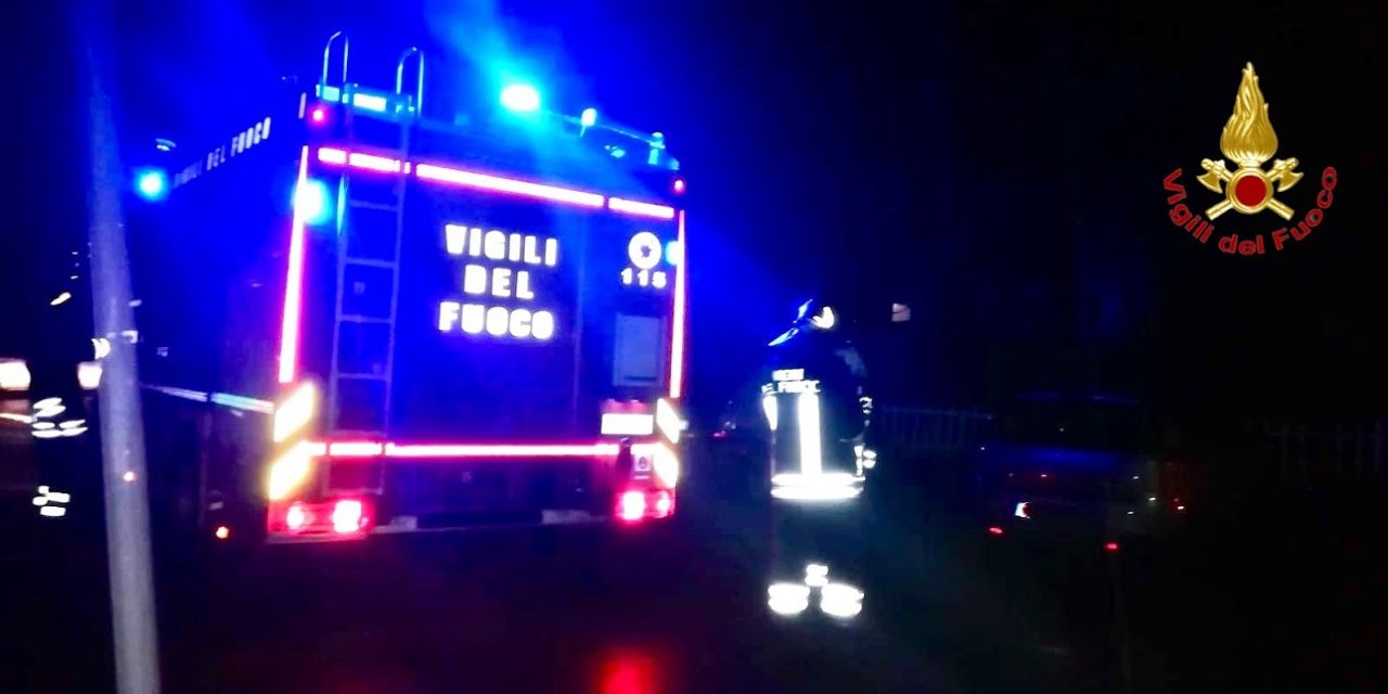 Cortocircuito nella roulotte, rogo al campo rom