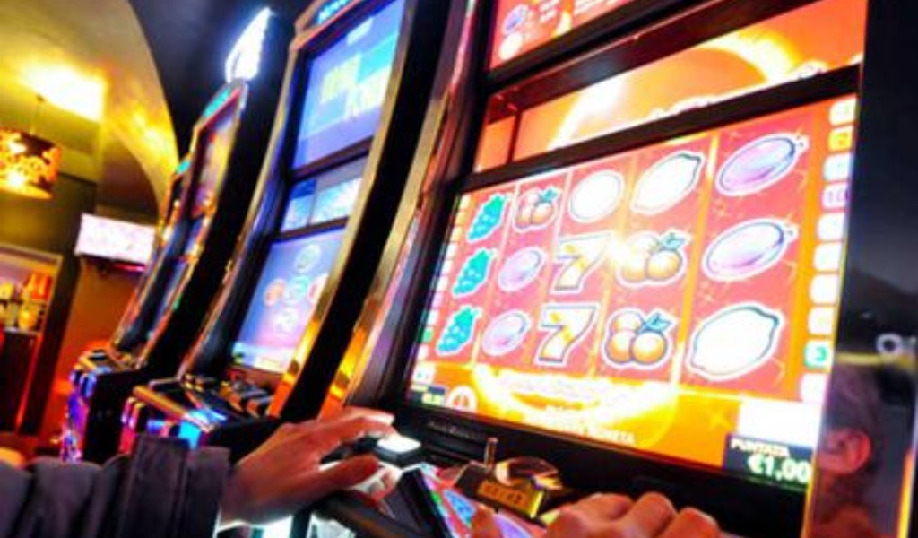 Effetto Coronavirus sulle sale giochi, -50% degli incassi in Lombardia