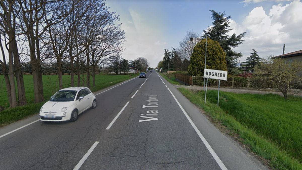 Alla guida senza patente e con 30 dosi tra cocaina e hashish: arrestato 18enne