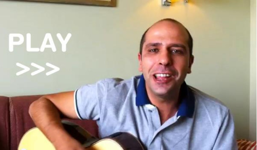 Rapinatore seriale incastrato dalla somiglianza con Checco Zalone