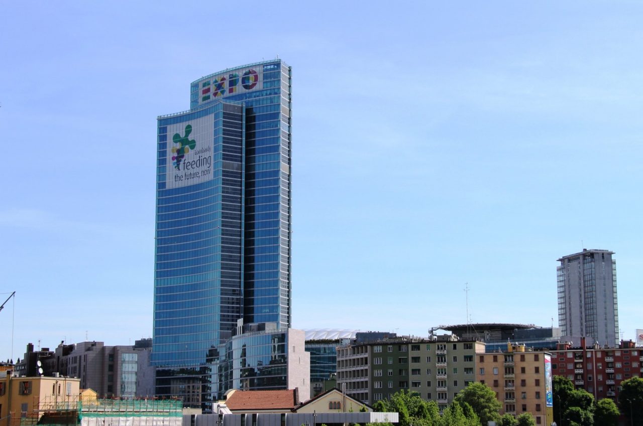 Lega: “Roma aumenta le tasse, in Lombardia le riduciamo”