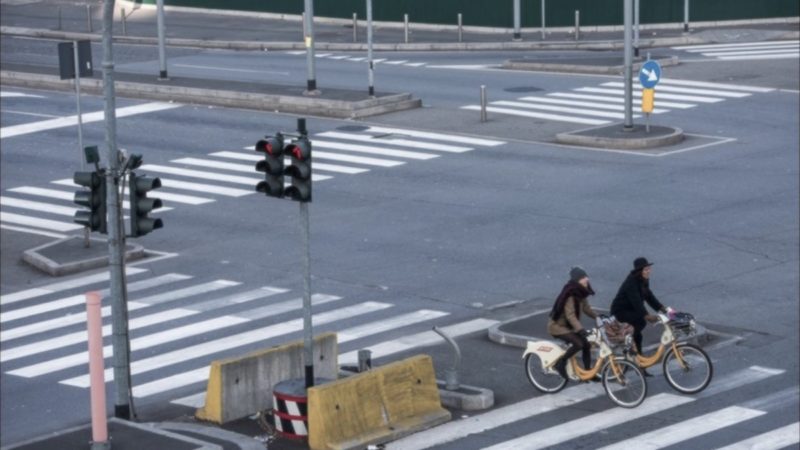 Emergenza smog: stop totale delle auto a Milano domenica 2 febbraio