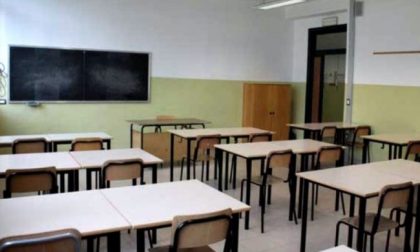 Scuole chiuse fino a metà marzo, il commento di Fontana