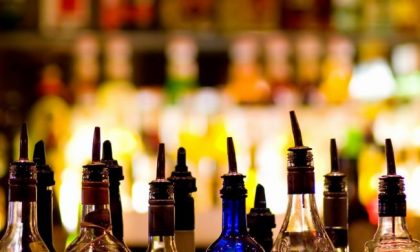 Coronavirus in Lombardia, i bar e i pub possono tenere aperto dopo le 18... ma a una condizione