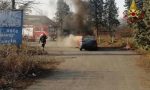 Auto prende fuoco, arrivano i Vigili del Fuoco FOTO