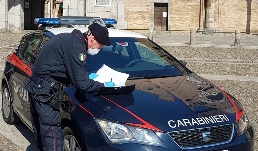 In cinque in auto con la cocaina sotto il sedile: la paura del virus non li ferma, i Carabinieri sì