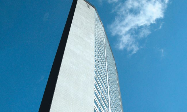 Interventi di sanificazione a Palazzo Pirelli, domani salta anche la seduta del Consiglio Regionale