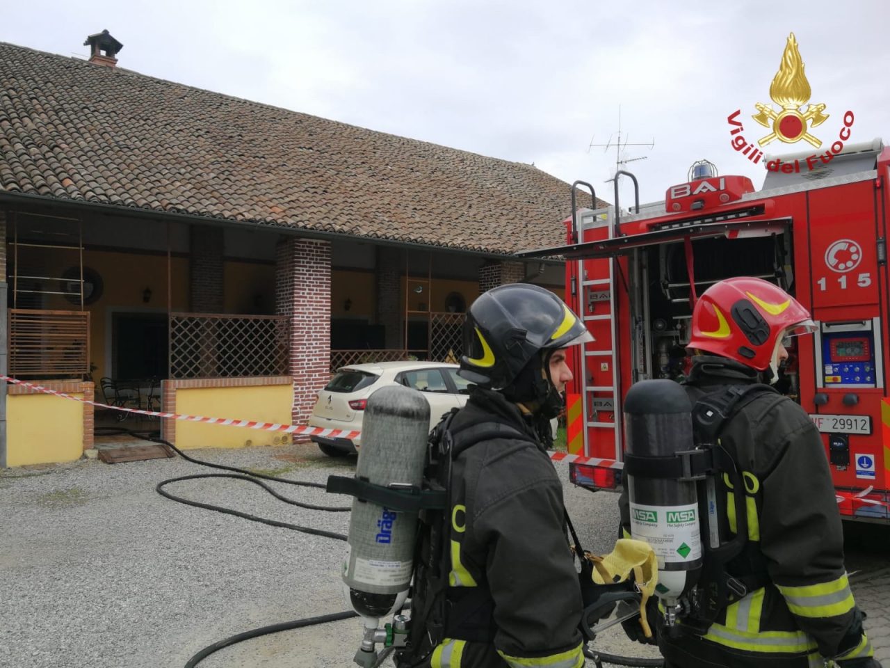 Incendio in appartamento, anziana intrappolata all’interno perde la vita FOTO