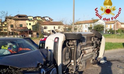 Incidente a Torrevecchia Pia, auto si ribalta: 4 persone coinvolte, arriva l'elisoccorso