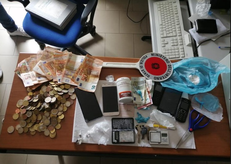 Spacciatore beccato mentre girava a Voghera con fare sospetto, arrestato e condannato