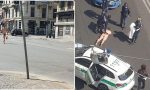 In barba ai divieti passeggia completamente nudo in strada in Buenos Aires VIDEO e FOTO