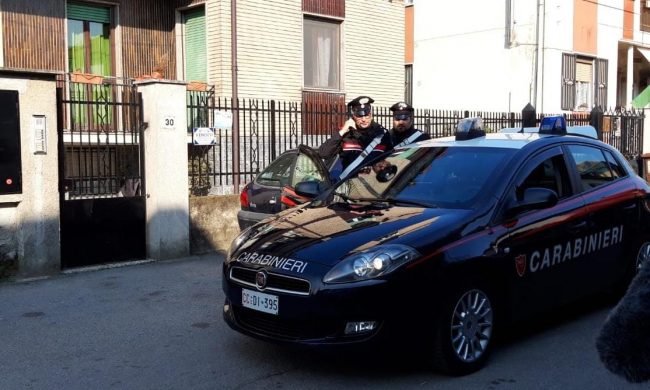 Uccide la compagna poi si toglie la vita: omicidio-suicidio nel Milanese