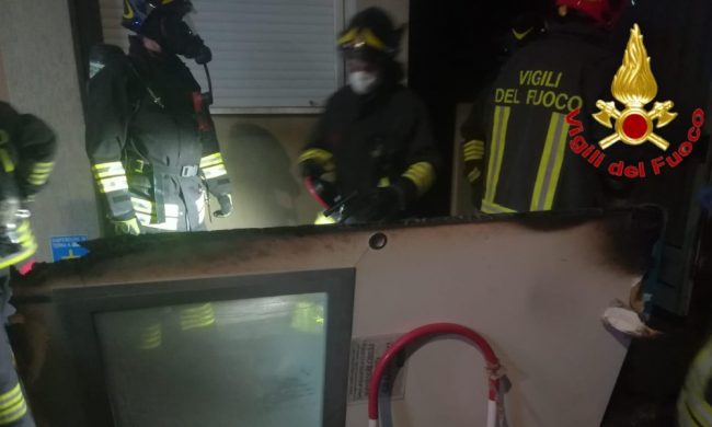 Nella notte divampa incendio alla farmacia dell’ospedale di Vizzolo