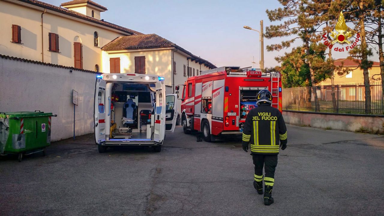Mortara: brutta caduta in casa per un anziano. Arrivano i Vigili del Fuoco FOTO