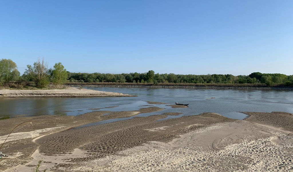 Caldo, allarme siccità in Lombardia: al Ponte della Becca fiume Po sceso a -2,7 metri