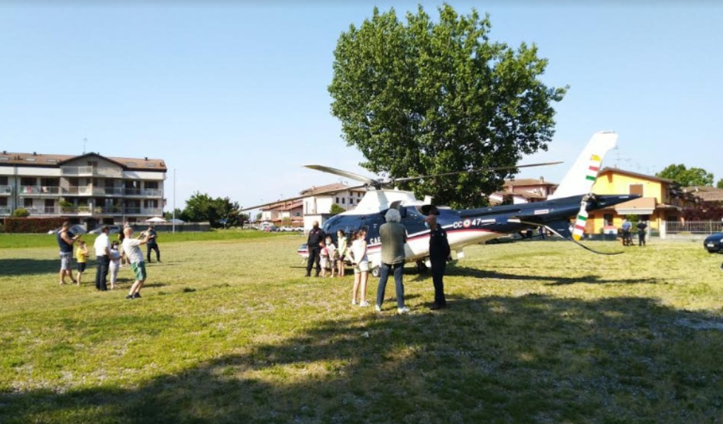 Carabinieri in elicottero per contrastare lo spaccio nei campi: sei denunciati