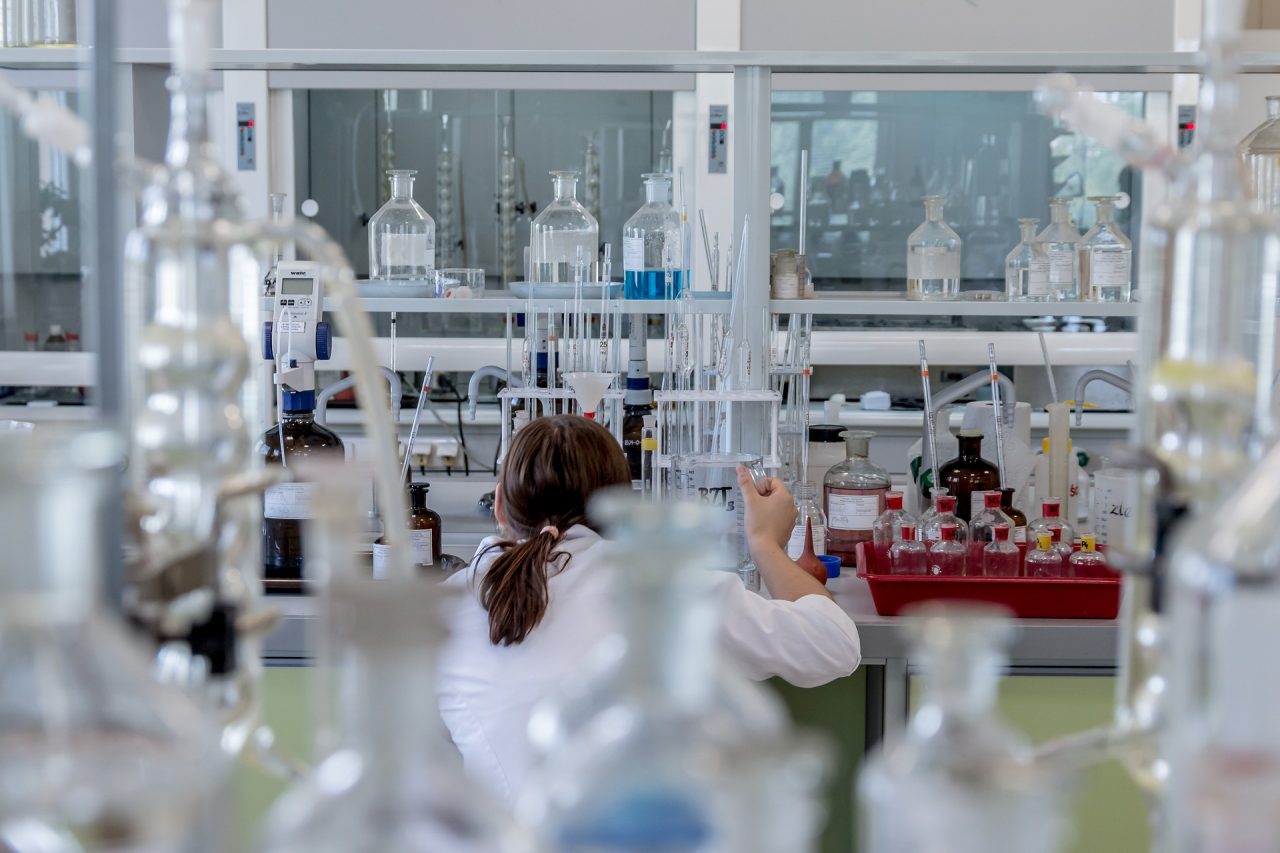 Coronavirus: all’Università di Pavia studi sulla “polvere di staminali” per curare i polmoni