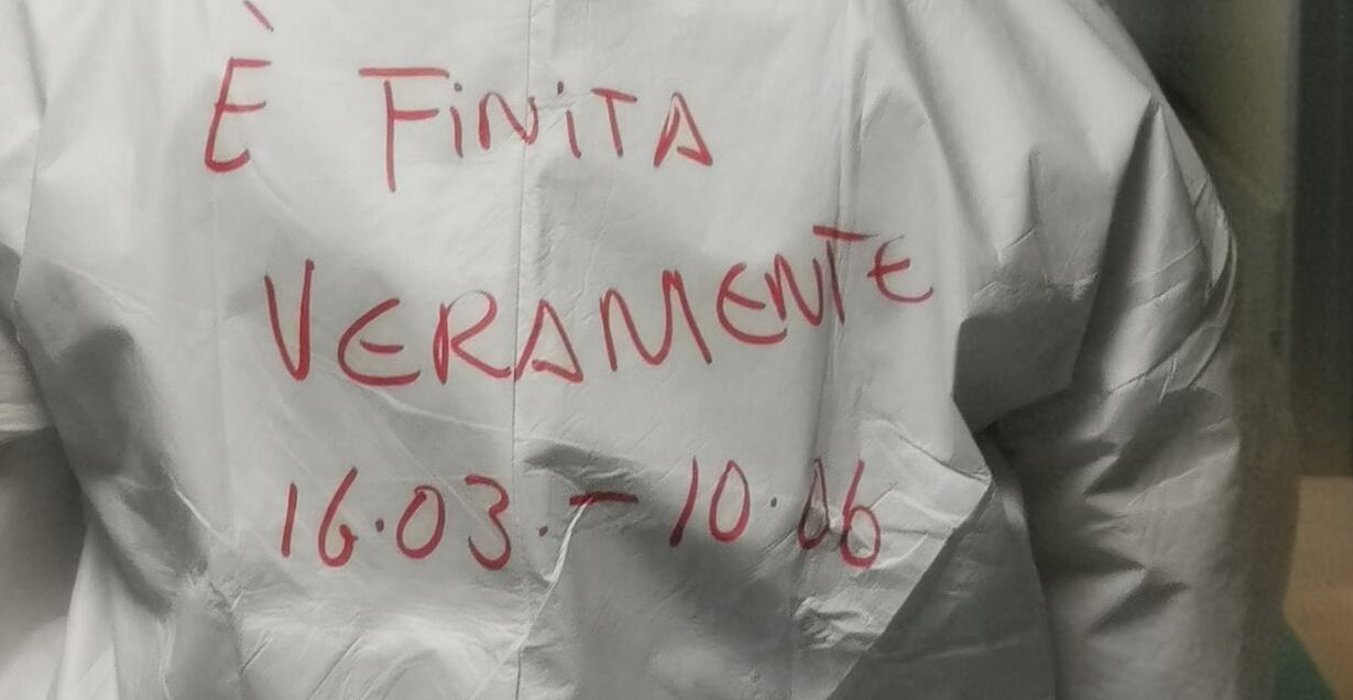 “E’ finita veramente”: istituto Maugeri festeggia chiusura del reparto Covid