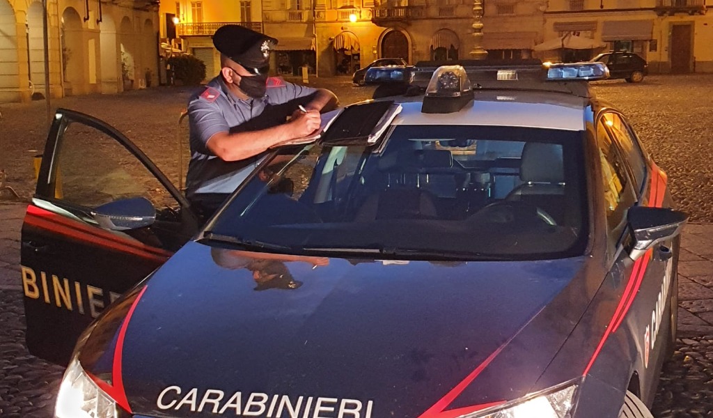 In centro a Voghera a “sgommare” con l’auto: denunciato