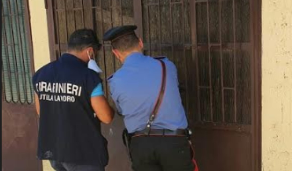 Caporalato e sfruttamento del lavoro a Giussago: coniugi 65enni denunciati, attività sospesa