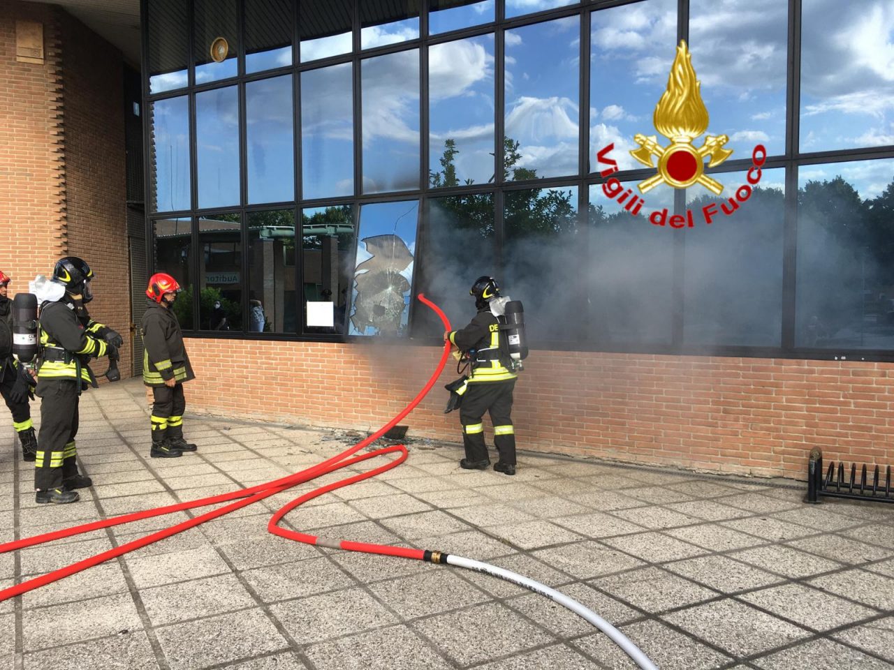 Incendio nel Municipio di Vizzolo Predabissi: arrivano i Vigili del Fuoco