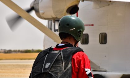 Tragedia nei cieli della Lombardia, aereo precipita al suolo: due morti