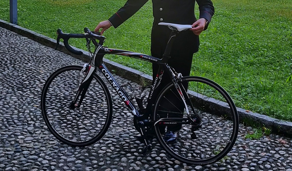 Tenta di vendere bici su internet, ma era stata rubata cinque anni fa